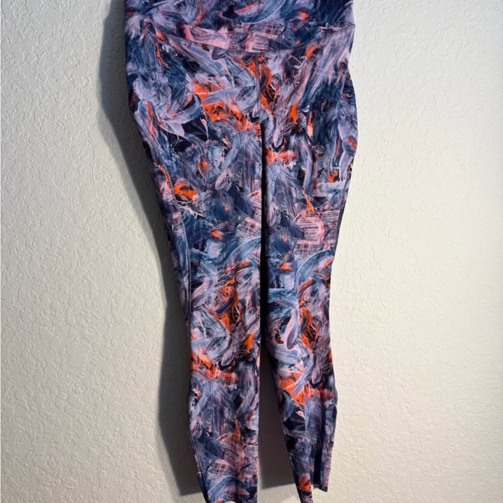 BRAND NEW Base Pace HR Tight
25" Size 12